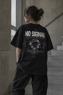 ARCADIXEL NO SIGNAL_01 Heavy Oversize Tee – Backprint getragen